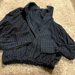 Polo collar, long sleeve crop top - never worn